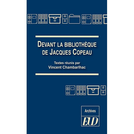 Devant la bibliothèque de Jacques Copeau